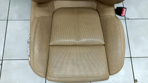Passenger seat for a Porsche Macan 15-18 with airbag, electric, heated, ventilated, beige leather, scratches, dry-cleanable