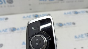 Audi A3 8V 17-20 4D climate control system with heated seats, scratches on the glass