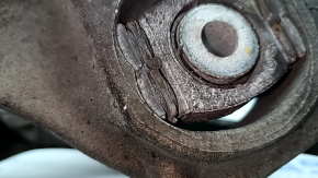 Rear left trunnion Porsche Macan 15 cracked silent block