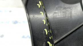 The rear bumper mount on the right fender of the Audi A3 8V 17-20 is broken.