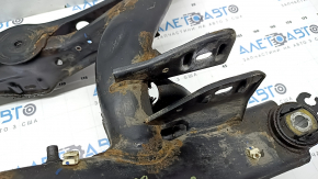 The rear subframe of the Audi A3 8V 15-18 4d AWD is rusty.