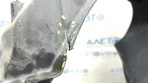 The front left fender liner of the Audi A3 8V 17-20 4d is torn.