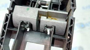 The rear right door handle mechanism of the Audi A3 8V 15-20 keyless, the guide is broken
