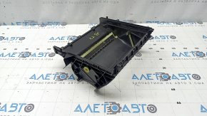 The bare upper part of the heater housing of the Audi A3 8V 15-20
