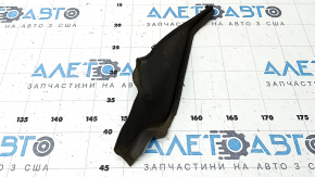 The right Jeep Cherokee KL 19-23 wiper blade seal has dried out.