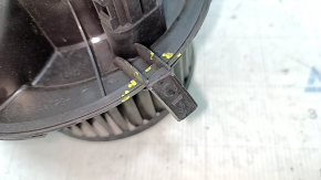 VW Passat B8 16-19 USA heater fan motor broken mount