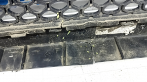 Jeep Cherokee KL 19-23 front bumper lower grille without radar, under blinds, cracks, missing fragment