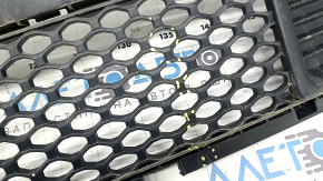 Jeep Cherokee KL 19-23 front bumper lower grille without radar, under blinds, cracks, missing fragment