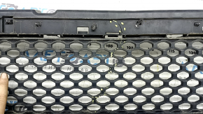 Jeep Cherokee KL 19-23 front bumper lower grille without radar, under blinds, cracks, missing fragment