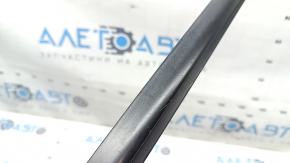Right windshield molding for Audi A4 B9, 17-20 scratches