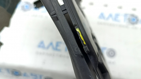 The front left fender liner duct for a BMW 5 G30 17-23 has broken fasteners.