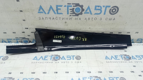BMW X7 G07 19-26 front right rear side door trim, glossy, scratches