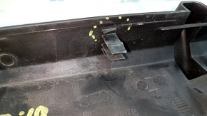 Right hood-wing seal for Audi Q8 19-26 rear, broken fasteners