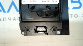 The BMW X7 G07 19-22 monitor control joystick is worn.