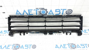 Lower grille of the front bumper, central, BMW 5 G30 17-20, black gloss, crack
