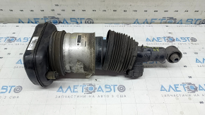The rear right air shock absorber housing of the BMW X7 G07 19-26 has cracked.