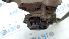 The Toyota Camry V40 windshield wiper linkage and motor are cracked.