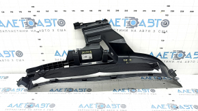 The lower left rear pillar trim for the Audi Q8 19-26 is black and the guide is broken.