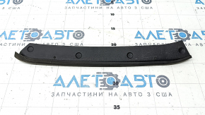 Left hood seal for Audi Q8 19-26, crack in mounting