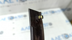 Right hood seal for Audi Q8 19-26, crack in mount