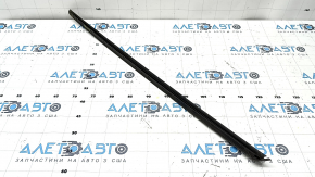 Left windshield molding for Audi Q8 19-26 scratches