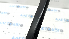 Left windshield molding for Audi Q8 19-26 scratches