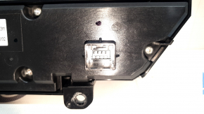 Honda CRV 23-26 HEV climate control, scratches on the glass