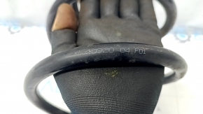 The front right spring of a Toyota Camry v40 is rusty.