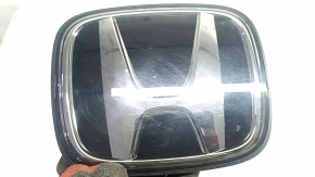 Honda CRV 23-26 Radar Grille Emblem Sand and Scratches