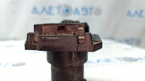 The towbar socket cover on the Audi Q8 19-26 is broken.