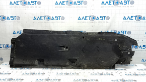 The front left underbody protection of the Audi Q8 19-26 is torn.