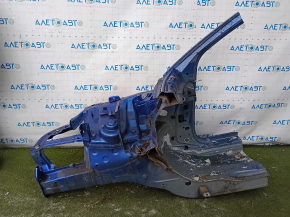 Front right quarter panel of a Porsche Macan 15-15 on the body, blue