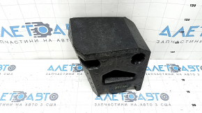 The right rear bumper absorber of the Audi Q8 19-26 is dented.