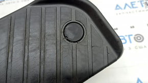 Audi Q8 19-26 black footrest with scratches