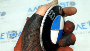 BMW X5 G05 19-26 hood emblem, sand, peeling coating