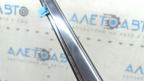 Door-glass molding, central front right, Honda CRV 23-26, chrome, scratches