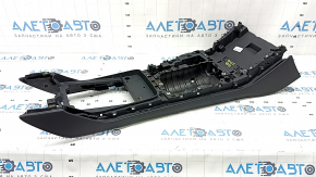 Audi Q8 19-26 center console, black, top, scratched