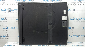 Audi Q8 19-26 black trunk floor, needs cleaning, dent