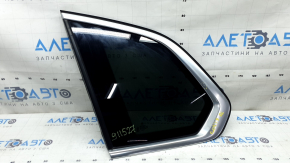 Rear left window with blind glass for BMW X5 G05 19-26 with chrome molding, tinted glass, bumps on the chrome molding, damaged seal