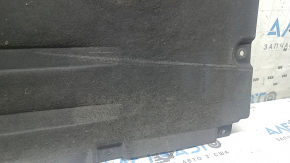 The front right underbody protection of the BMW X5 G05 19-23 is worn out.