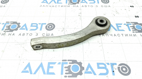 The rear left stabilizer link of the Audi Q8 19-25 is cracked.