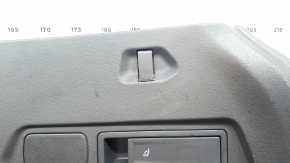 Right arch trim for a VW Tiguan 18-24, black, for 2 rows, missing organizer cover, scratches, broken fasteners