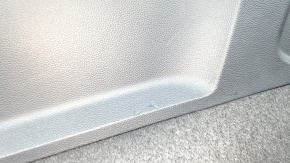 Right arch trim for a VW Tiguan 18-24, black, for 2 rows, missing organizer cover, scratches, broken fasteners
