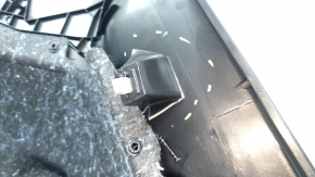 Right arch trim for a VW Tiguan 18-24, black, for 2 rows, missing organizer cover, scratches, broken fasteners