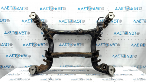 The rear subframe of the Audi Q8 19-26 is rusty.