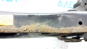 The rear subframe of the Audi Q8 19-26 is rusty.
