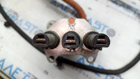 The high-voltage battery cable for a 13-15 Toyota Avalon is broken.