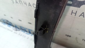 Front right fender arch trim for VW Tiguan 22-24. Structure. Scratches, dented fastener.