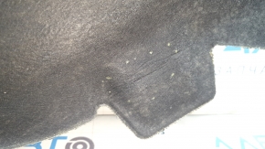 The hood insulation of the VW Tiguan 18-24 is dented.