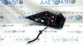 Toyota Rav4 19-24 Japan-built right outer fender light, scratches